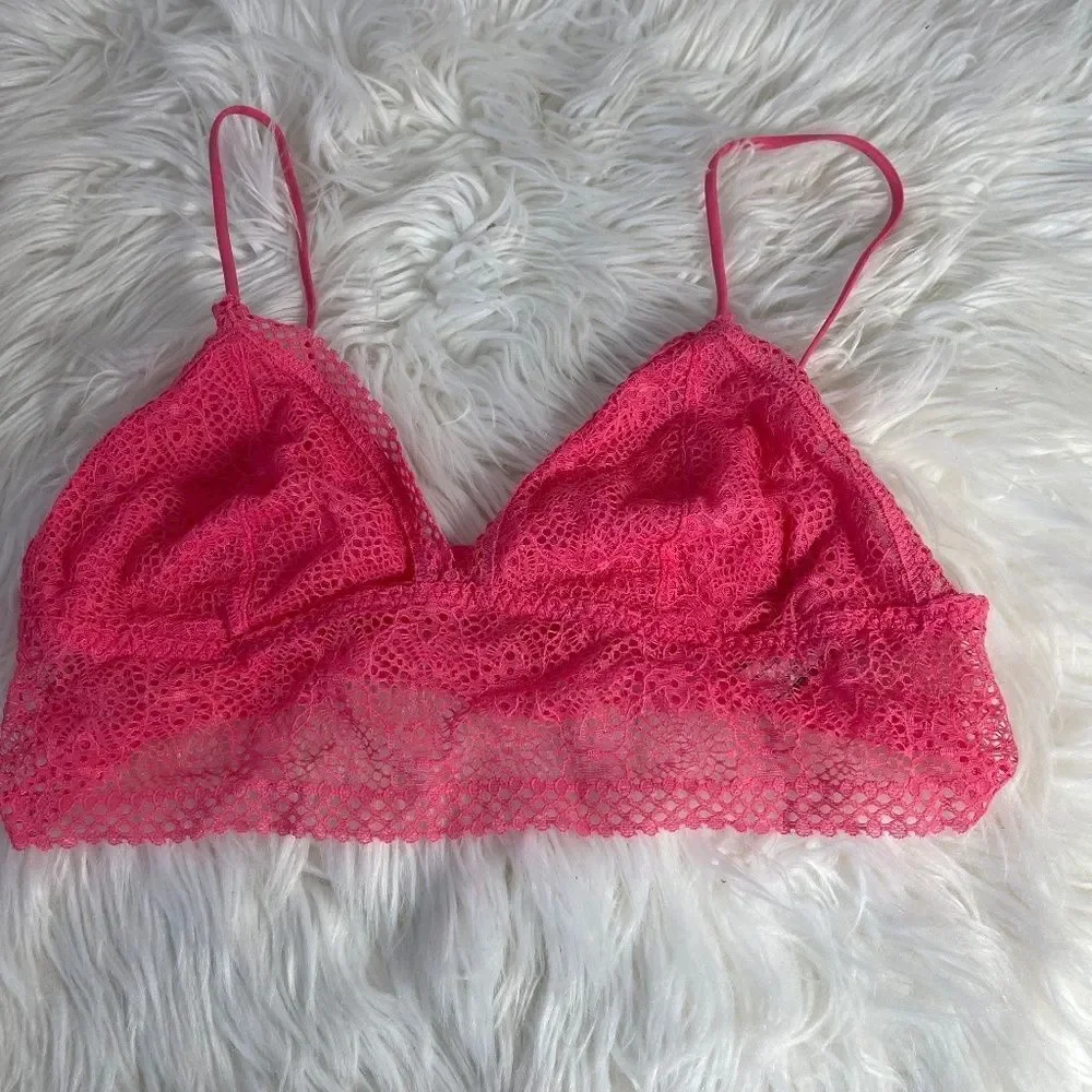 Victoria's Secret NWOT Pink Eyelet‎ Lace Bralette Sz M
